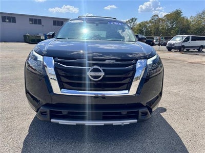 2025 Nissan Pathfinder Platinum Front-Wheel Drive