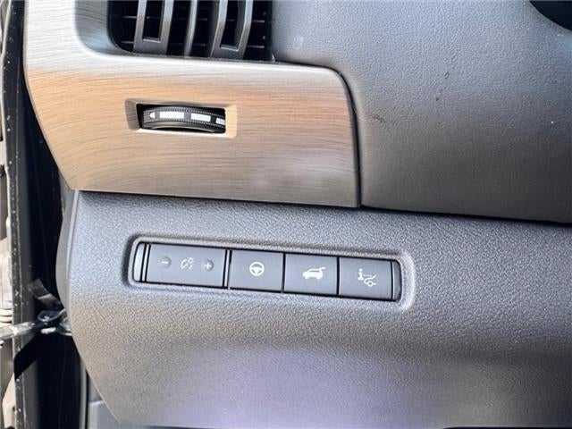 2025 Nissan Pathfinder Platinum Front-Wheel Drive