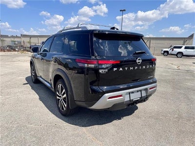 2025 Nissan Pathfinder Platinum Front-Wheel Drive