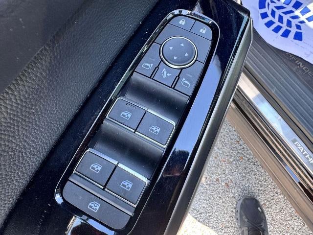2025 Nissan Pathfinder Platinum Front-Wheel Drive