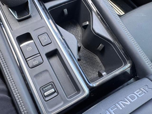 2025 Nissan Pathfinder Platinum Front-Wheel Drive