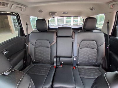 2025 Nissan Pathfinder Platinum Front-Wheel Drive