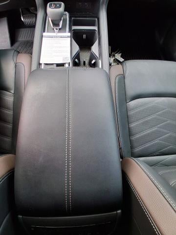 2025 Nissan Pathfinder Platinum Front-Wheel Drive