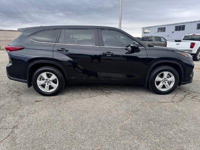 2023 Toyota Highlander LE