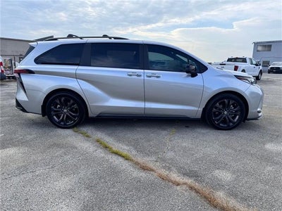 2025 Toyota Sienna XSE 7 Passenger