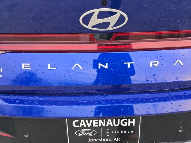 2024 Hyundai Elantra Limited (IVT) Sedan