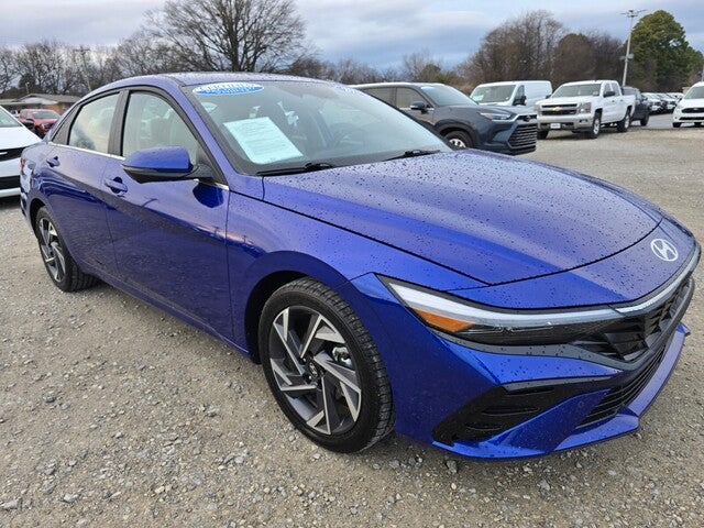 2024 Hyundai Elantra Limited (IVT) Sedan