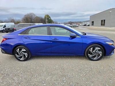 2024 Hyundai Elantra Limited (IVT) Sedan