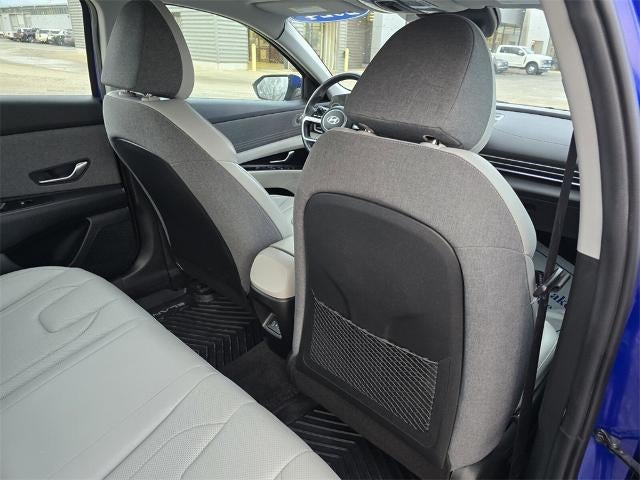 2024 Hyundai Elantra Limited (IVT) Sedan