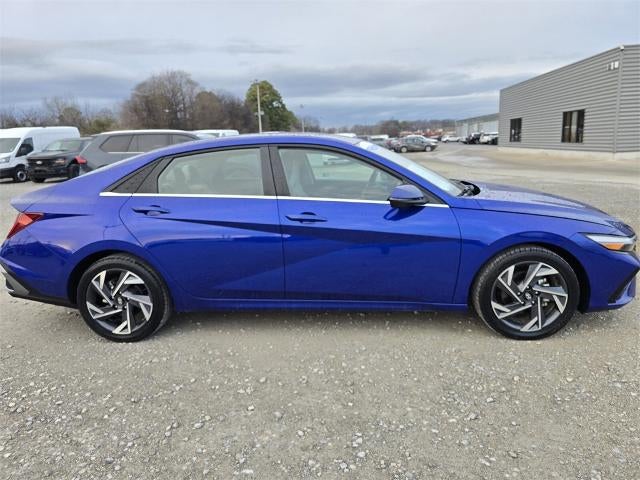 2024 Hyundai Elantra Limited (IVT) Sedan