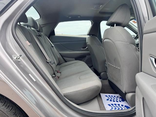 2024 Hyundai Elantra SEL (IVT) Sedan