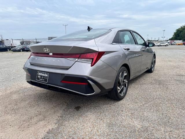 2024 Hyundai Elantra SEL (IVT) Sedan