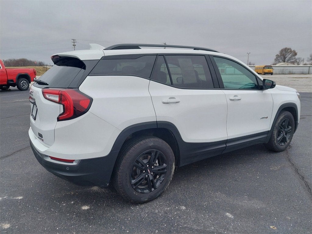2024 GMC Terrain AT4