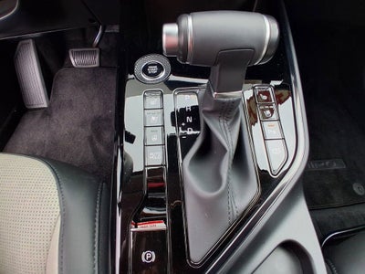 2025 Kia Niro SX