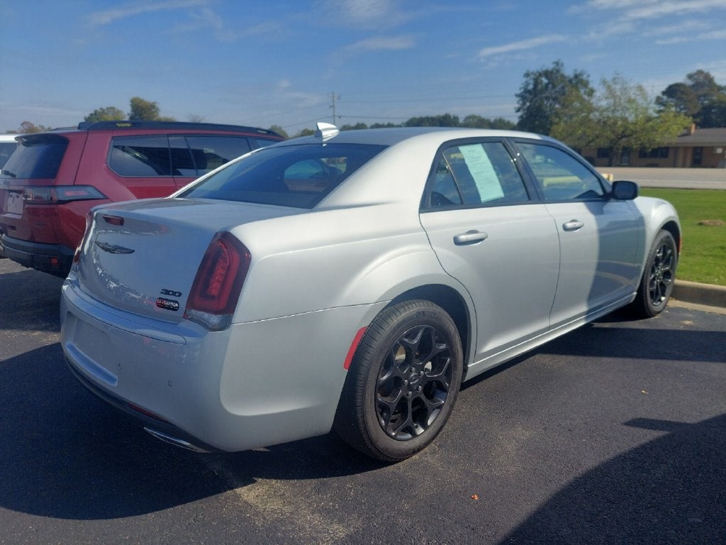 2023 Chrysler 300 Touring L AWD