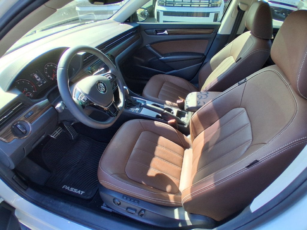 2022 Volkswagen Passat 2.0T Limited Edition