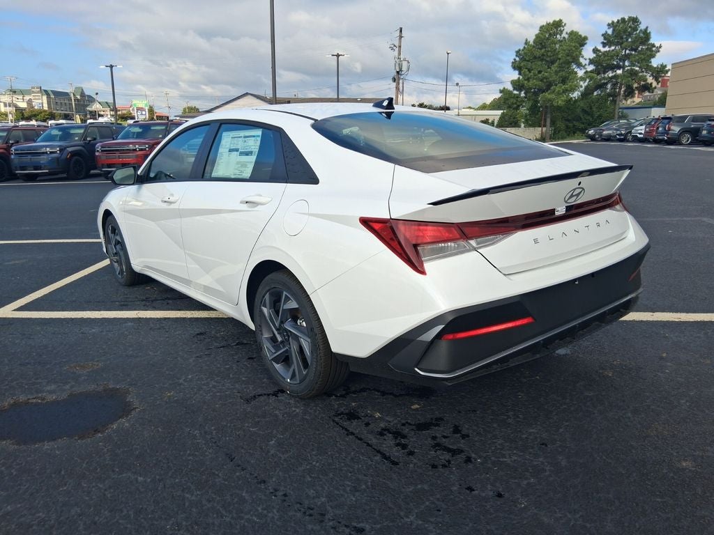 2025 Hyundai Elantra Hybrid SEL Sport