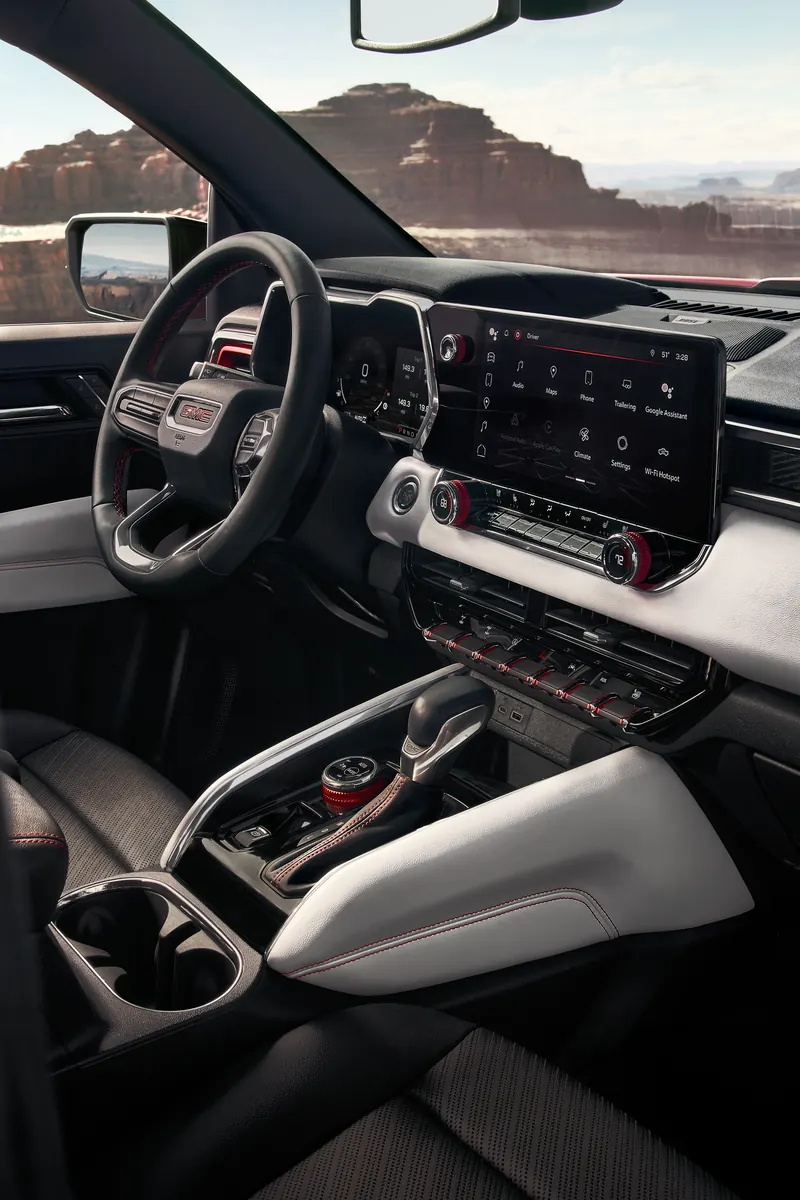 2026 GMC Canyon infotainment system at Cavenaugh Buick GMC in Walnut Ridge AR